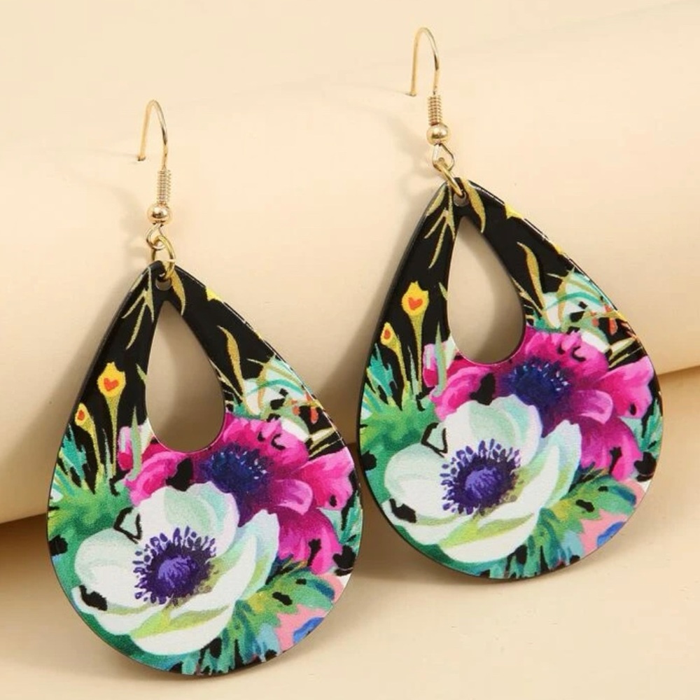 🎉HP🎉 🦋 3/$24 Colorful teardrop floral earrings / NWOT - Picture 2 of 6